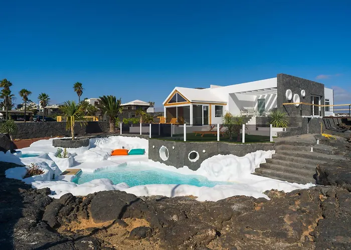 Luxury With Private Pool, Jacuzzi & Sauna - Cueva Del Sol Tahiche