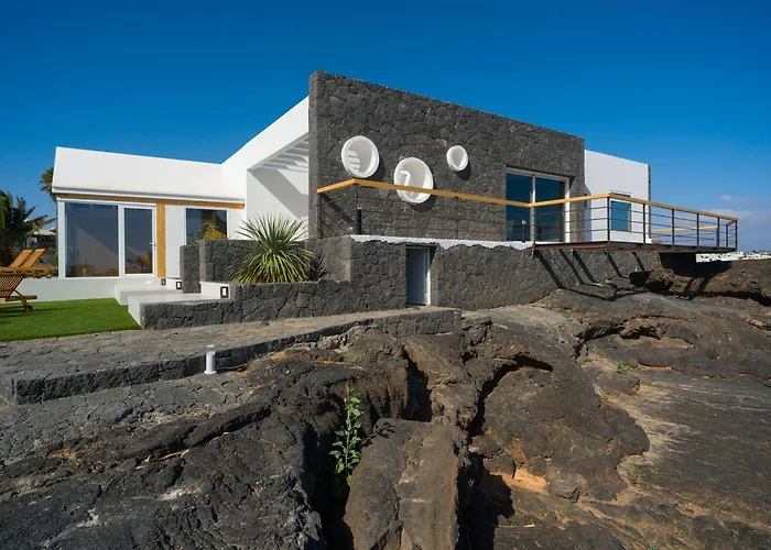 Villa Luxury With Private Pool, Jacuzzi & Sauna - Cueva Del Sol Tahiche
