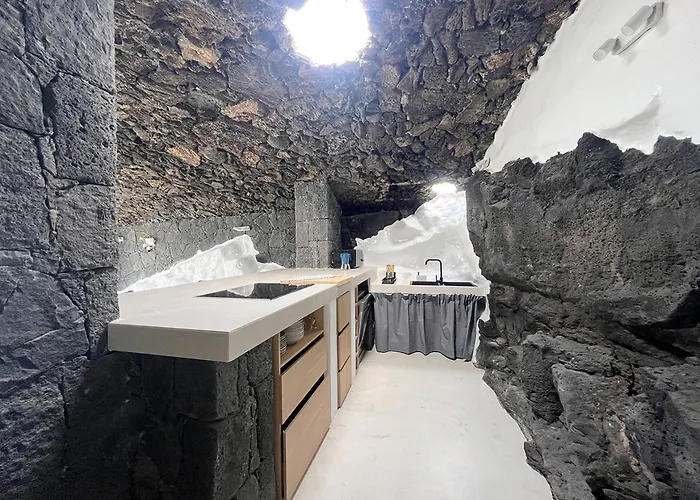 Luxury With Private Pool, Jacuzzi & Sauna - Cueva Del Sol Villa